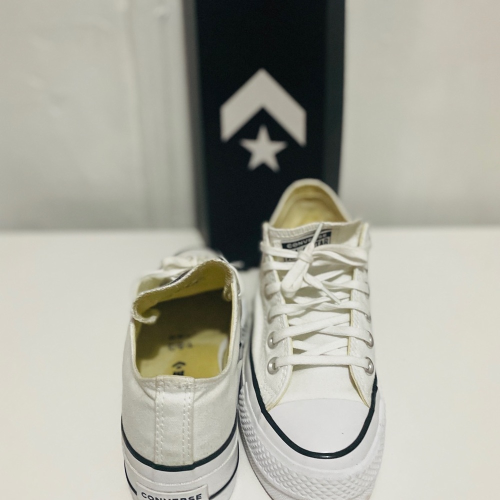 Converse Allstar White Canvas Sneakers with black stripes 👟👟 - Picture 6 of 7